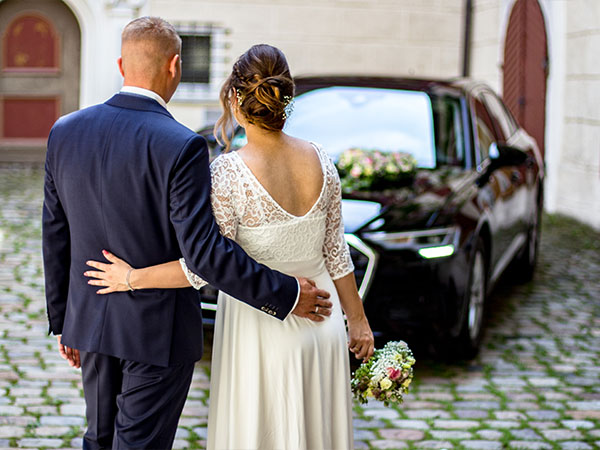 Autohaus Schön – Hochzeitsauto